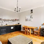 Designer Flat In The Heart Of Old Town Warszawa