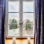 Designer Flat In The Heart Of Old Town