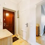 Designer Flat In The Heart Of Old Town *